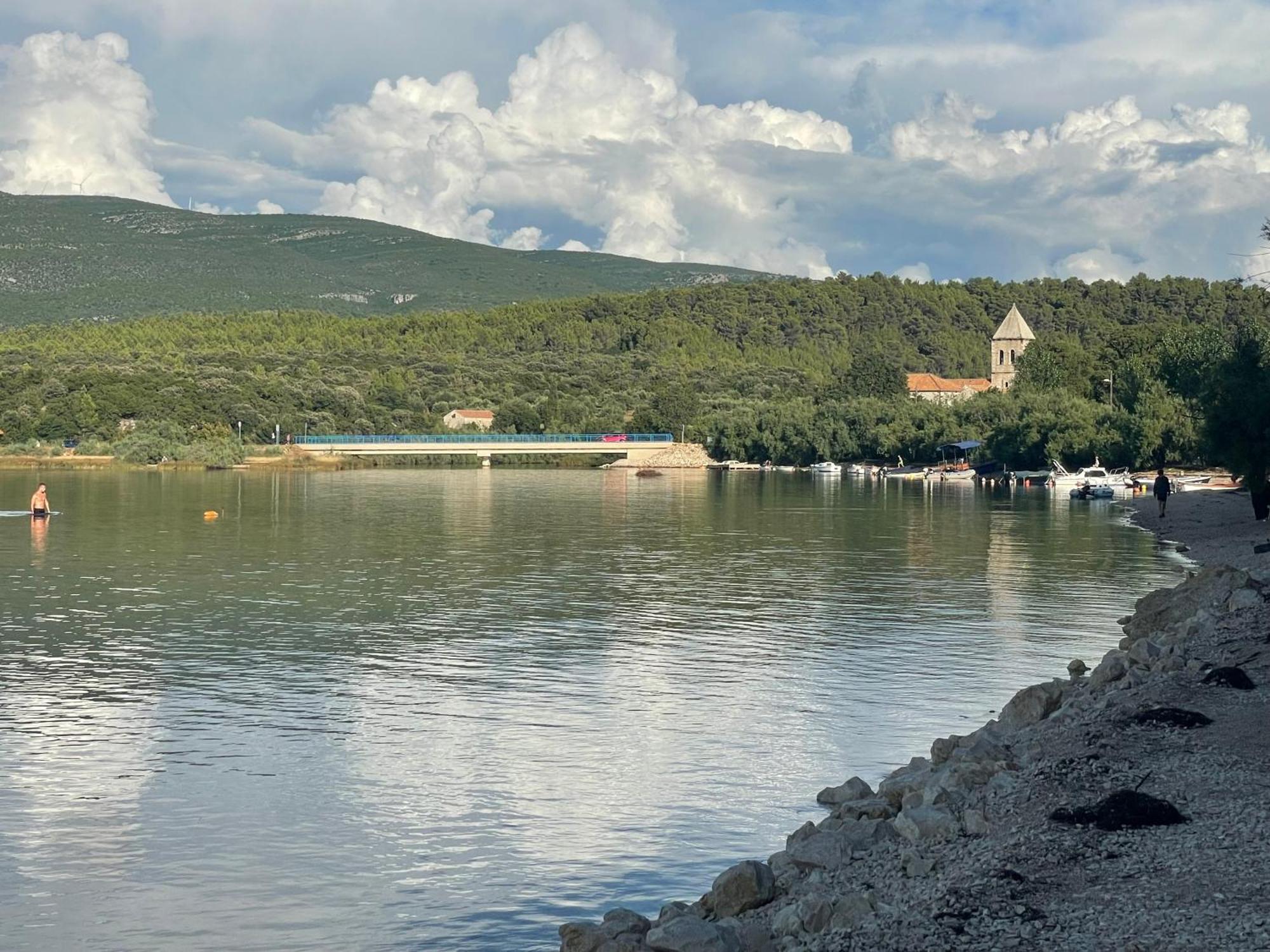 Sunny Resort Donji Karin Экстерьер фото